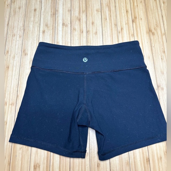 Lululemon Vintage Biker Shorts - Picture 1 of 6